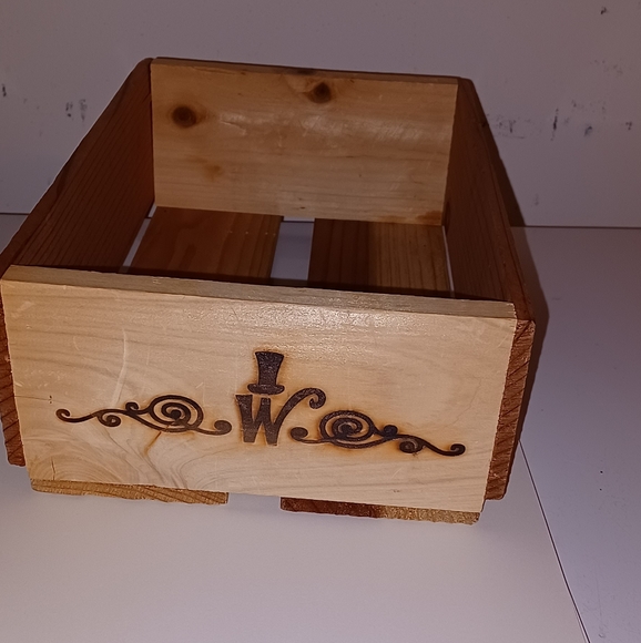 Willy Wonka Limited Special Edition Vineyard Crate - Picture 6 of 8